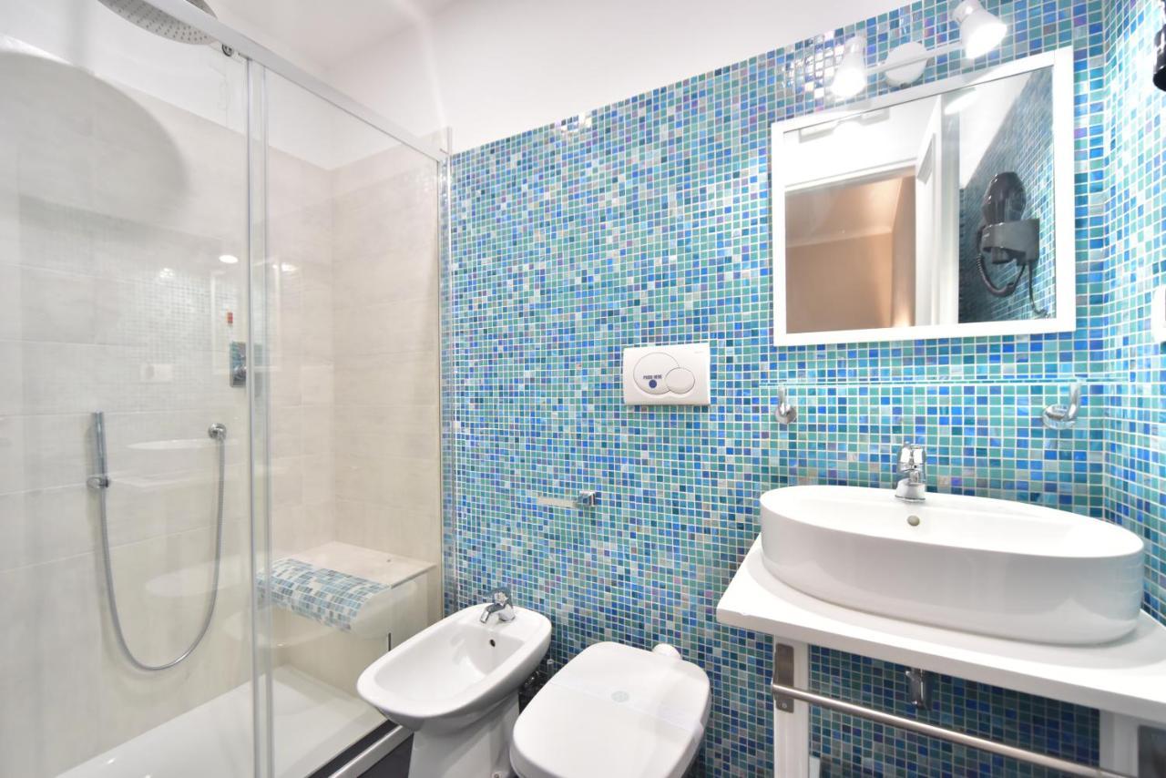 Sacconi Palace Bed & Breakfast *